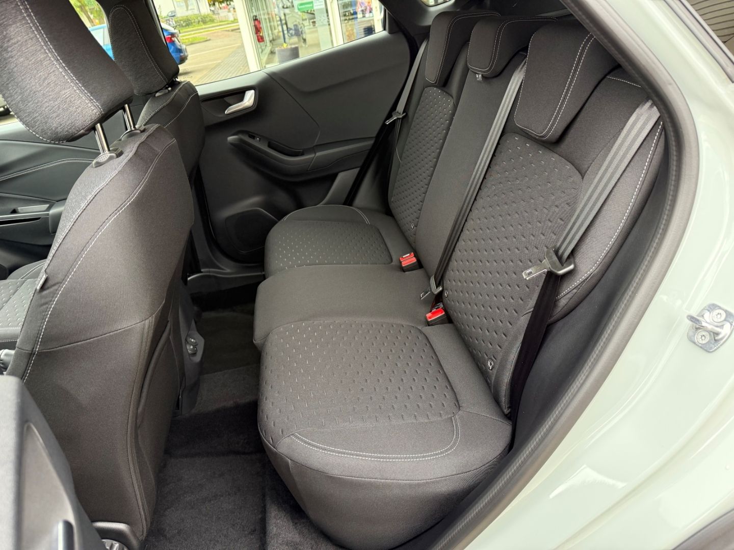 Fahrzeugabbildung Ford Puma Titanium Navi Digitales Cockpit LED Apple C