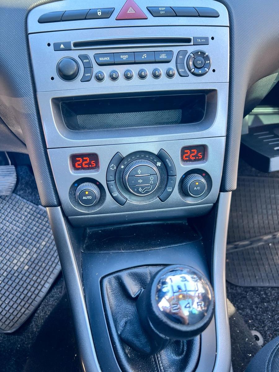 Peugeot 308 2010 — photo 6