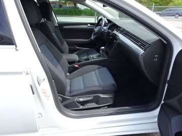 Fotografie des VW Passat Variant 1.4 TSI Hybrid GTE Klima Navi