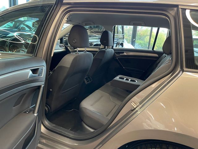 MYAUTOCENTER – Gebraucht- und Jahreswagen mit Werkstattservice in Pfaffenhofen Volkswagen Golf VII Variant Comfortline BMT *Klima*TÜV*PDC*