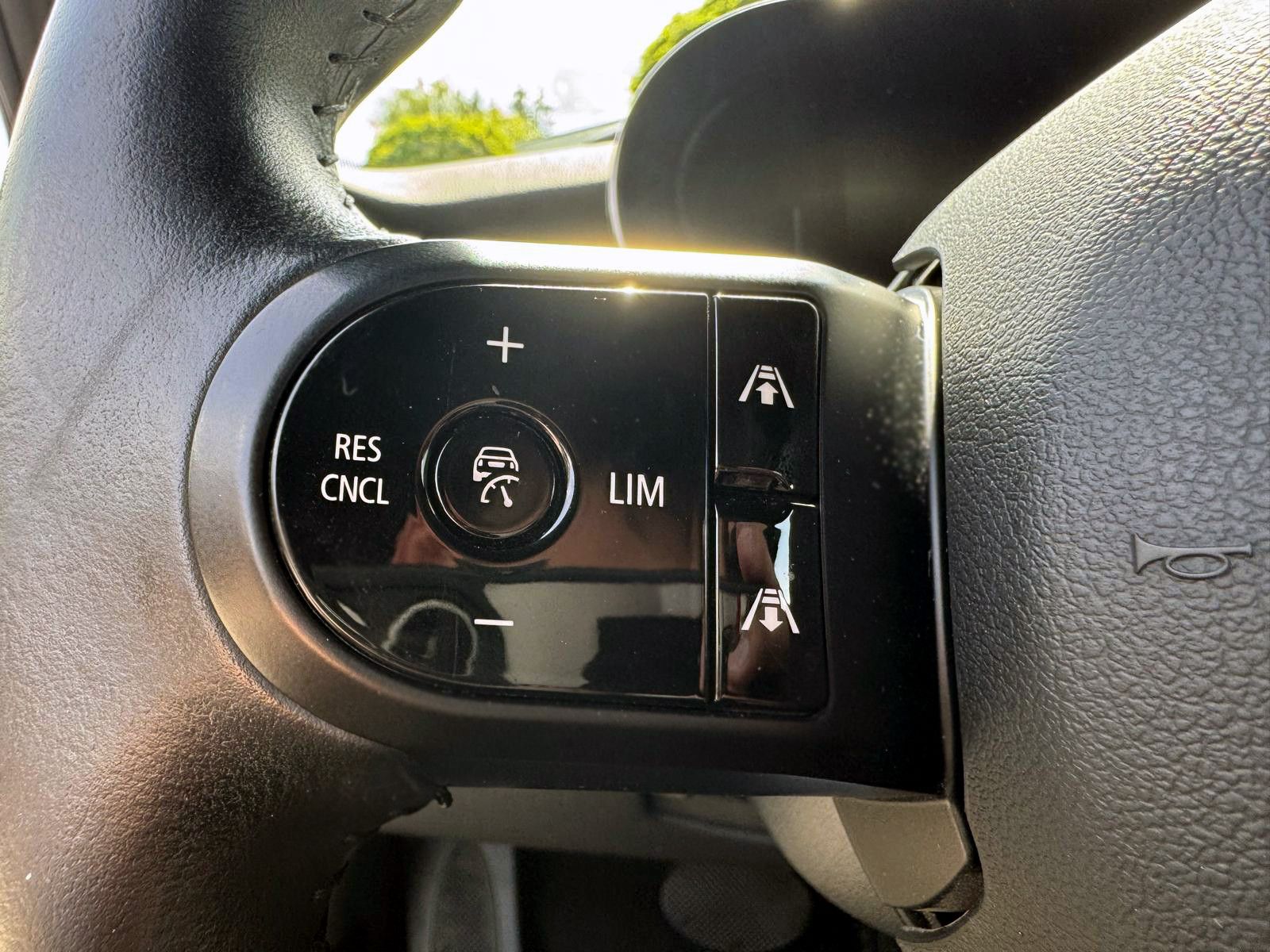 Fahrzeugabbildung MINI COOPER S Cabrio Classic-Trim Aut. ACC HUD KAM BT