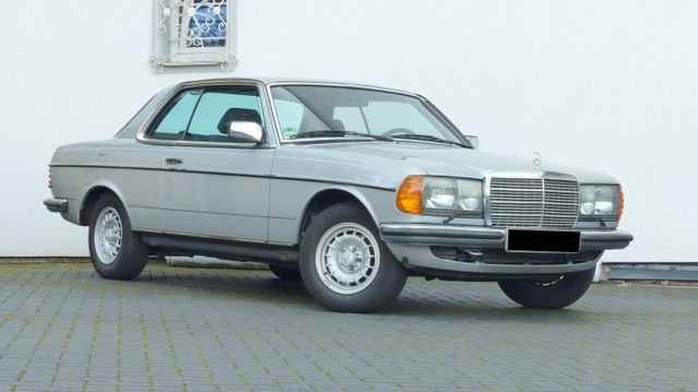 Mercedes-Benz 230 CE Automatik-1.Hand-Schiebedach-Sitzheizung-