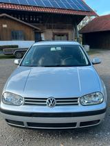 Volkswagen Golf 4 1,6l - Volkswagen Golf aus 2000: 1.6