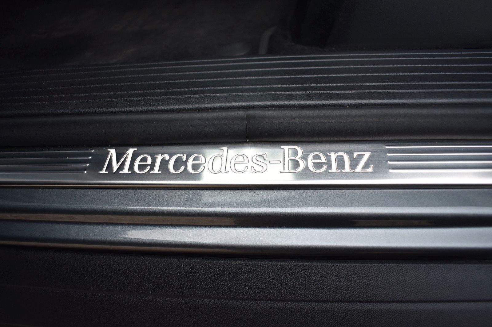 Fahrzeugabbildung Mercedes-Benz GLE 400 4Matic Distronic AHK 21* Keyless-go