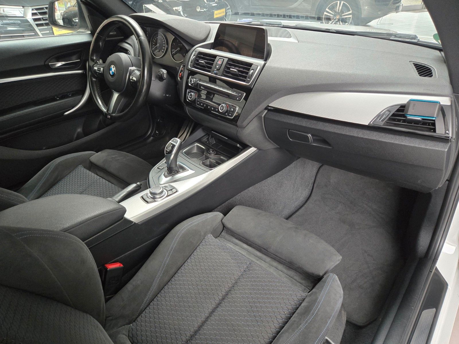 Fahrzeugabbildung BMW 225 2 Coupe d M Sport Paket *SONDERLACK*