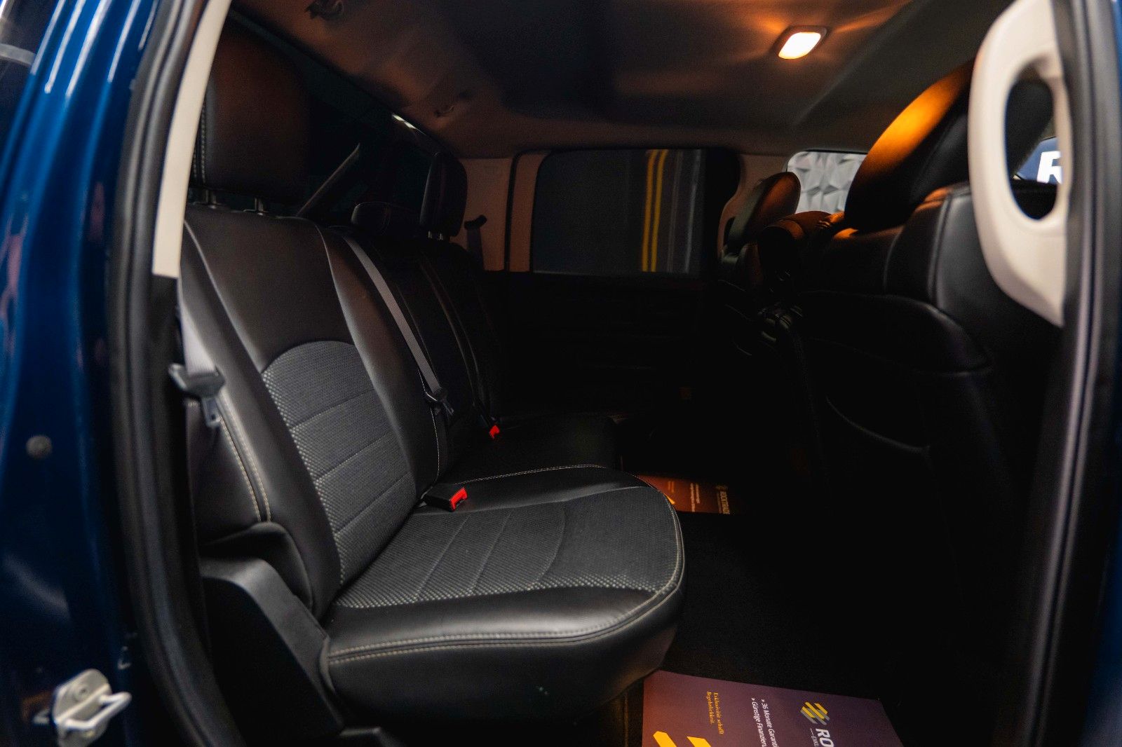 Fahrzeugabbildung Dodge RAM 5.7 V8 HEMI 4x4 OFFROAD Night-Paket *LED*AHK