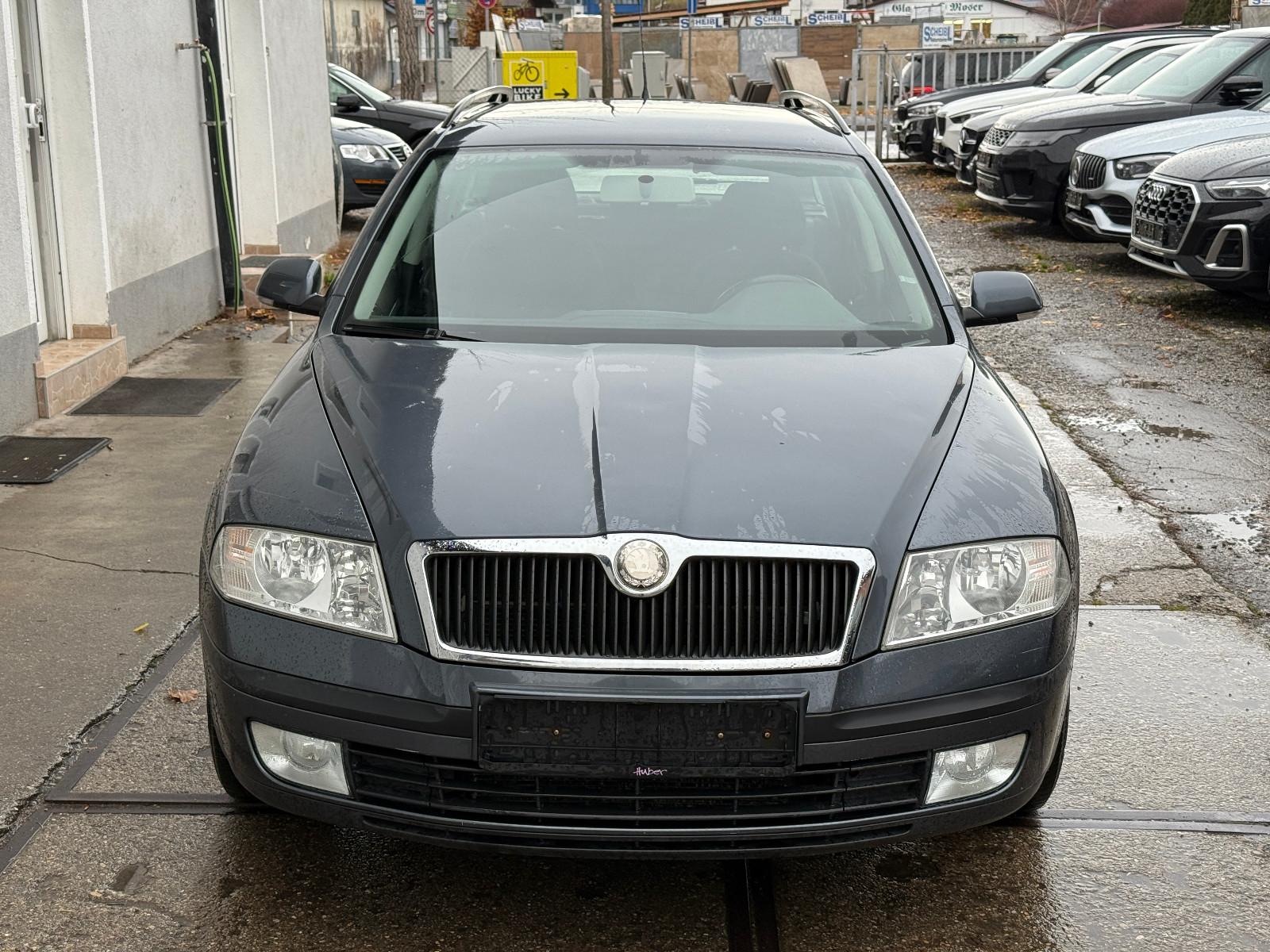 Skoda Octavia 2009 — interior