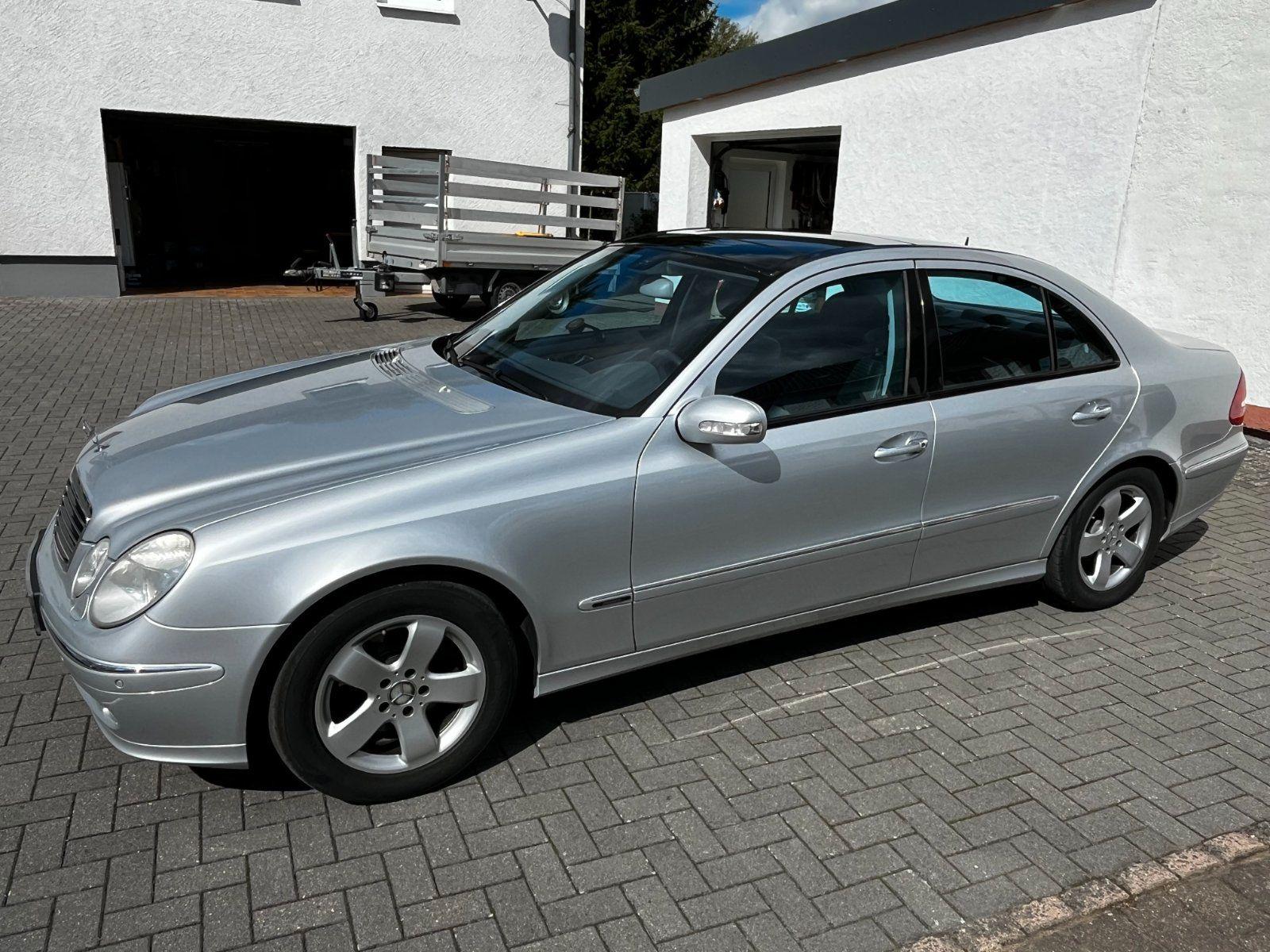 Mercedes-Benz E 320