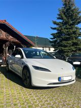 Tesla Model 3 Highland, RWD, LFP-Batterie, Top-Zustand - Tesla Model 3 aus 2023