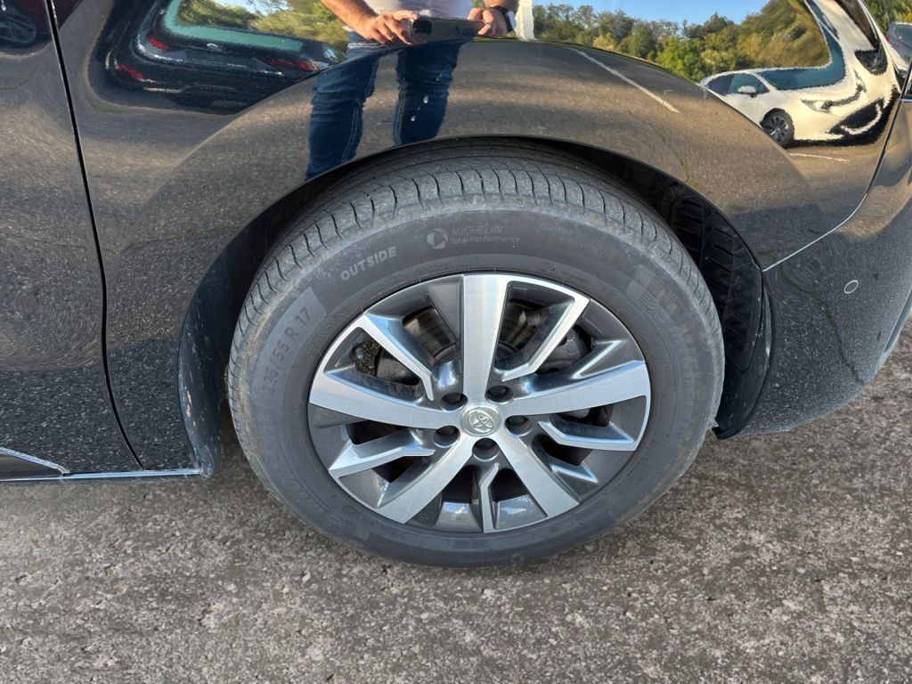 Fahrzeugabbildung Toyota Proace 2,0-l-D-4D L2 (8-Si.) Autm. Verso Shuttle