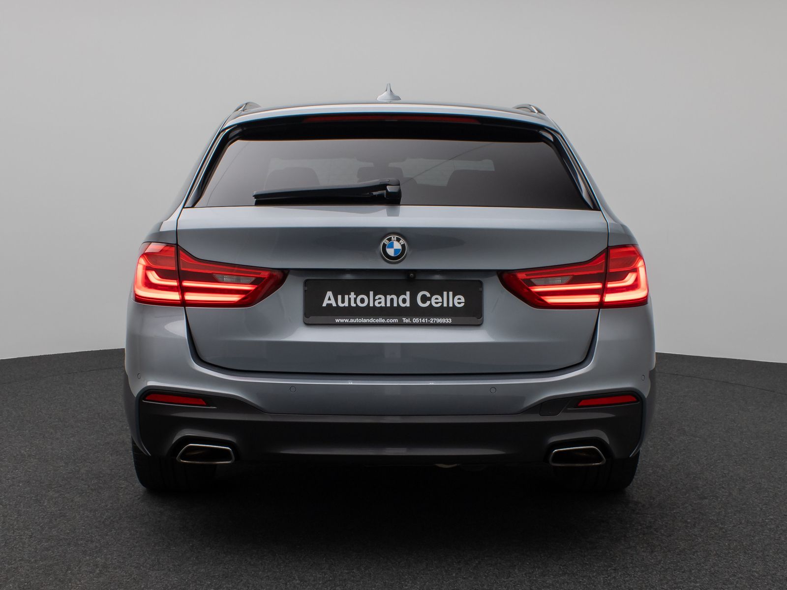 Fahrzeugabbildung BMW 530d xD M Sport Kamera HUD HiFi SoftCl Komfort