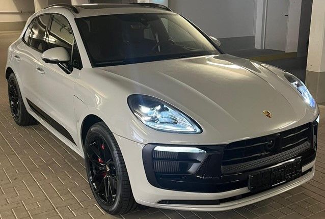 Porsche Macan GTS Pano AHK Luft Bose Stdhzg 21"