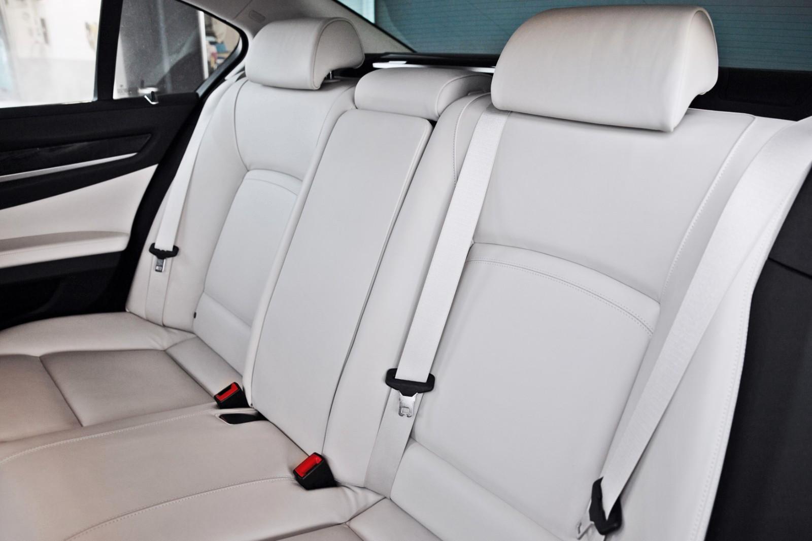 BMW 730d xDRIVE 3.0 258ch BVA - ATTELAGE PIVOTANT - AFFICHAGE TÊTE HAUTE - CUIR NAPPA - ACC - CHAUFFAGE AUXILIAIRE