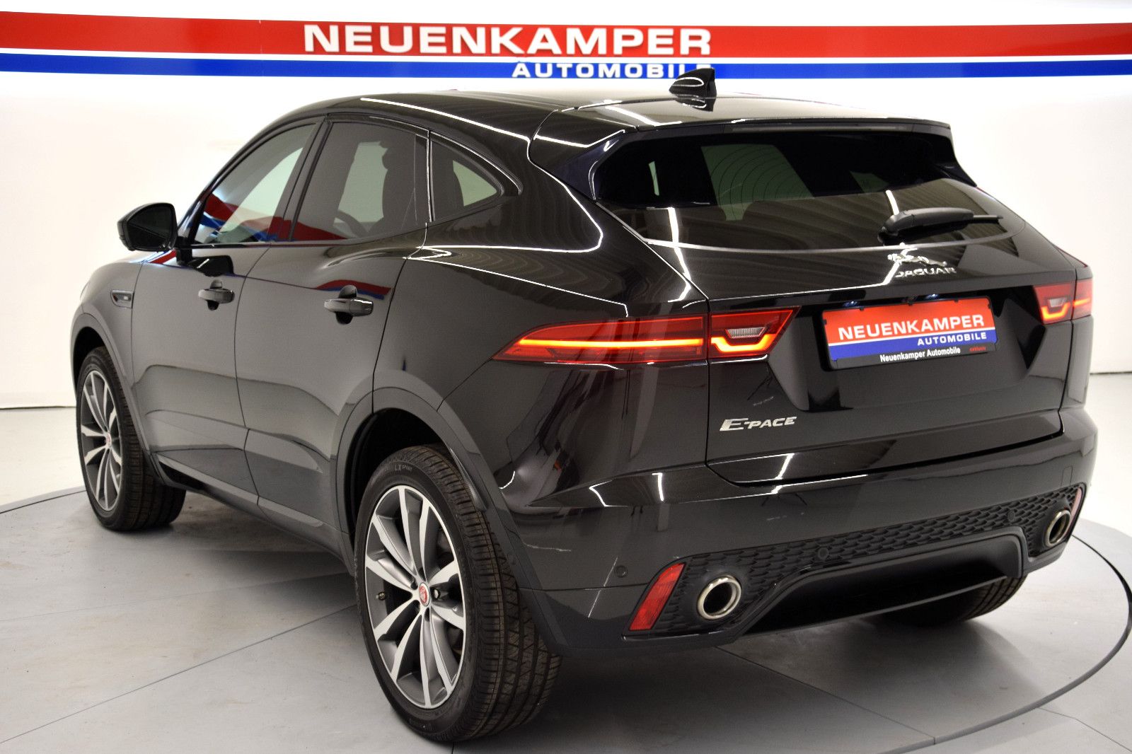 Fahrzeugabbildung Jaguar E-PACE R-Dynamic SE AWD 14-Wege Memory 20"