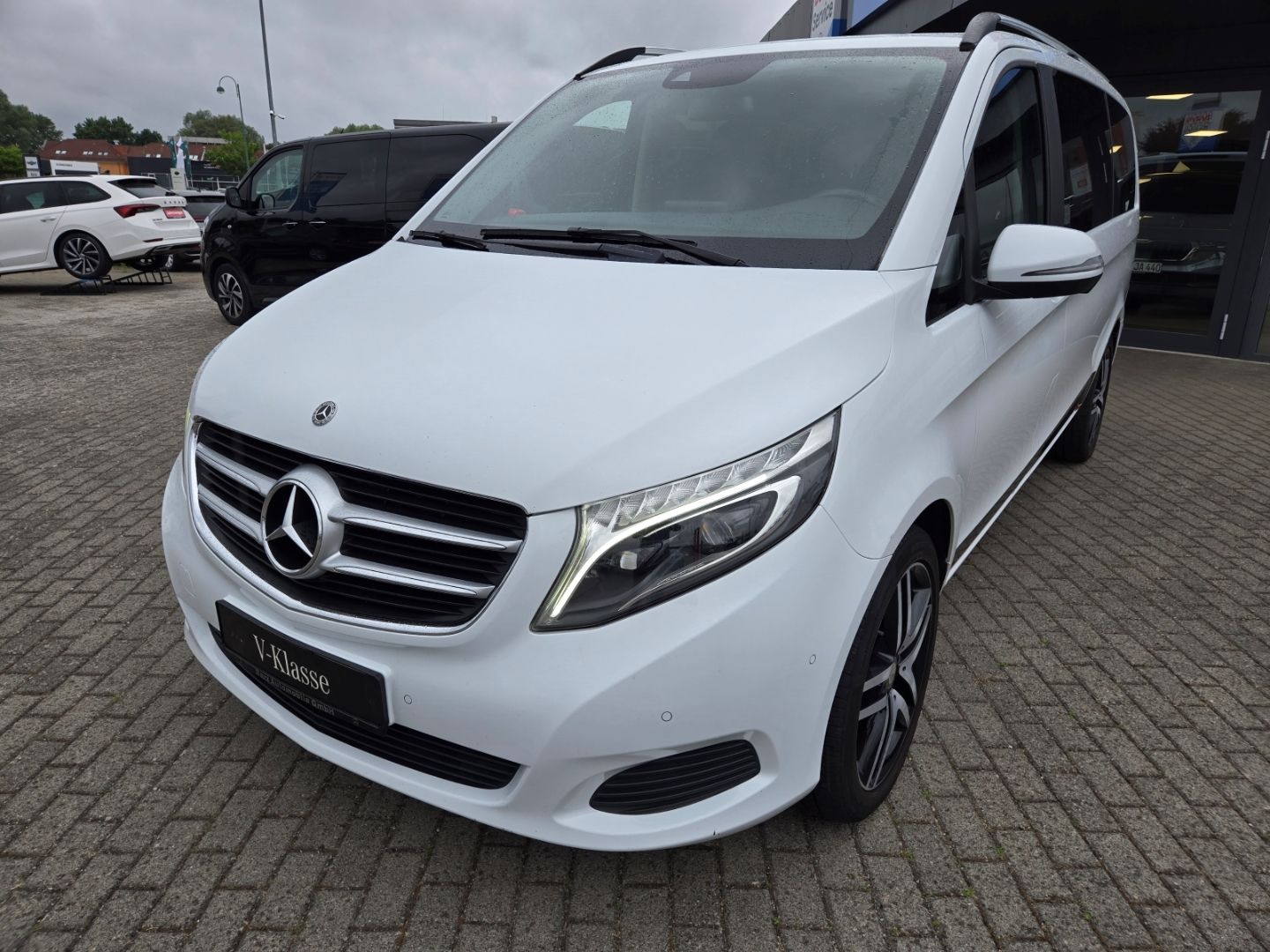 MERCEDES-BENZ V 250 d BT d EDITION lang AHK+LED+Standhzg.+Totw