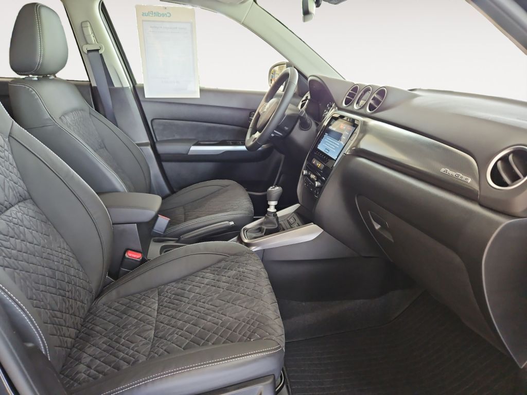 Fahrzeugabbildung Suzuki Vitara 1.4 Allrad Comfort+Navi Sitzheizung LED