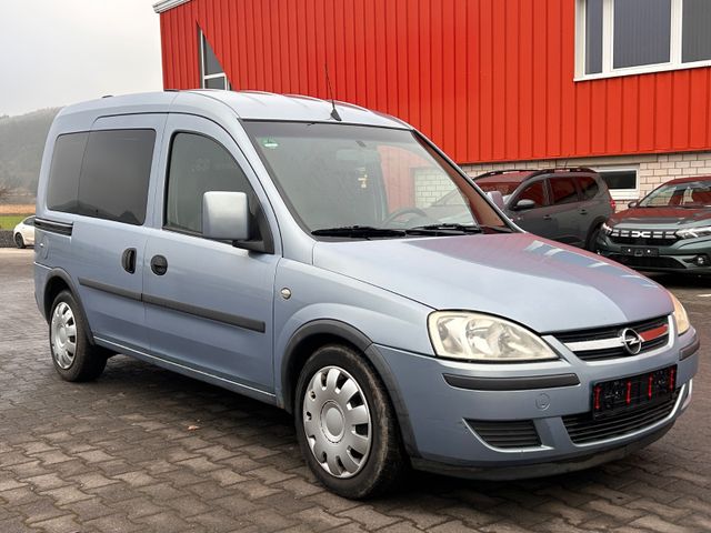 Opel Combo Tour mit Style-Paket