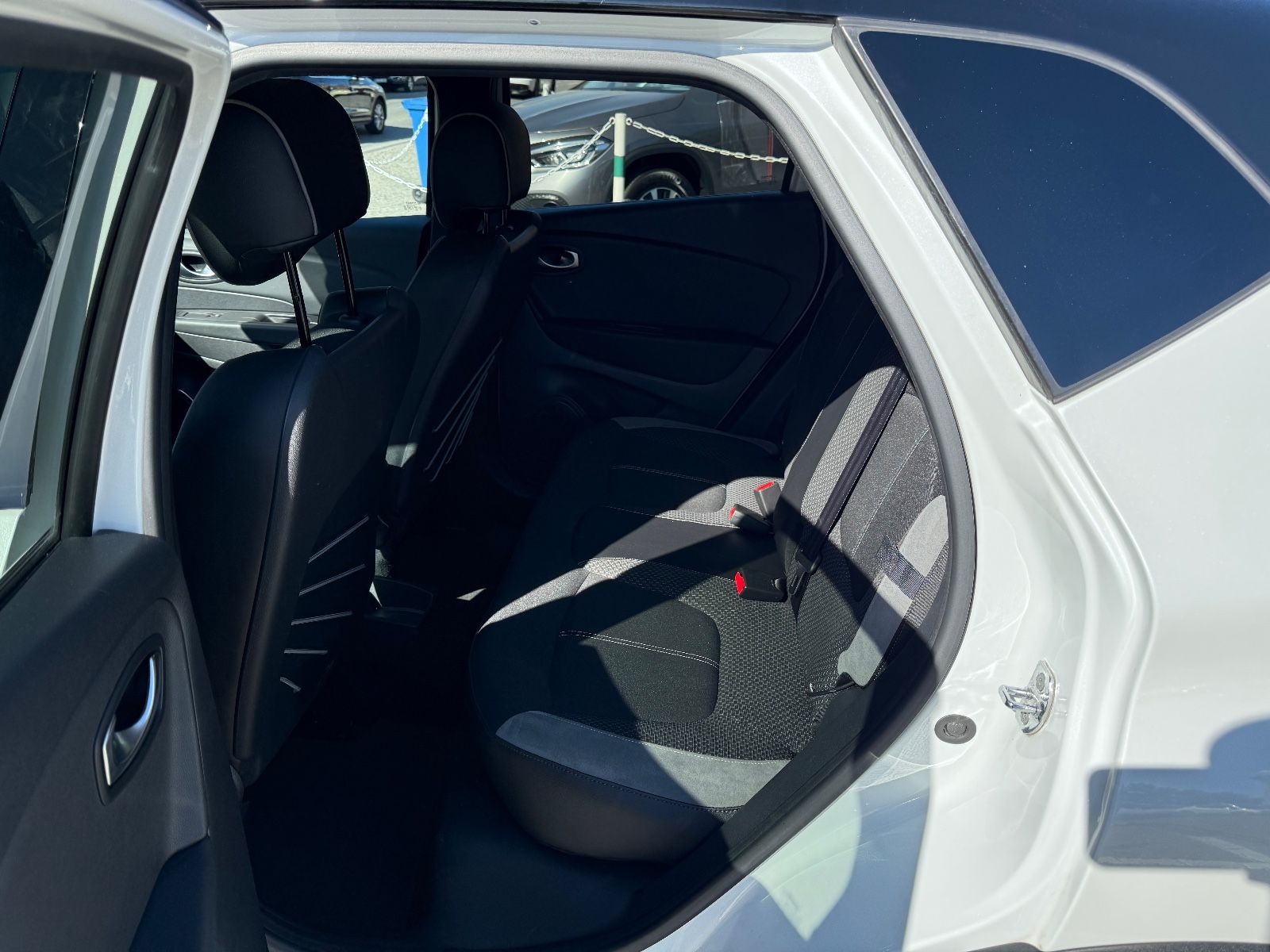 Fahrzeugabbildung Renault Captur BOSE Edition NAVI LED KAMERA AUTOMATIK