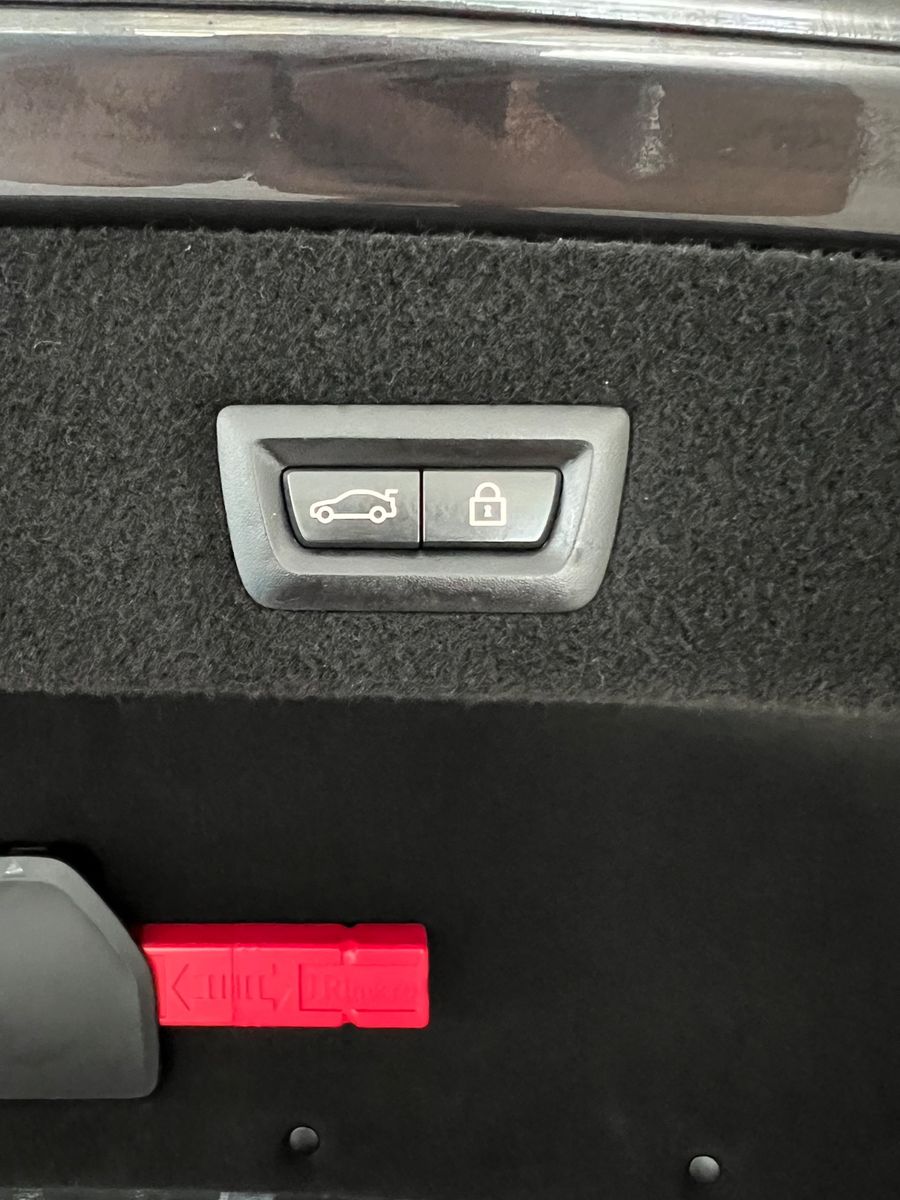 Fahrzeugabbildung BMW 740 d xDrive * SITZBELÜFTUNG*MASSAGE*360 KAMERA*