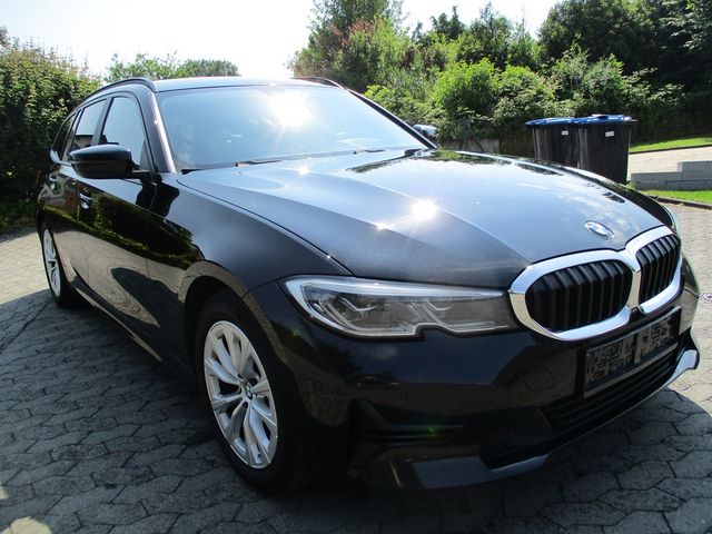 BMW Touring 318 d Touring+Leder+Laser Licht+Live Co