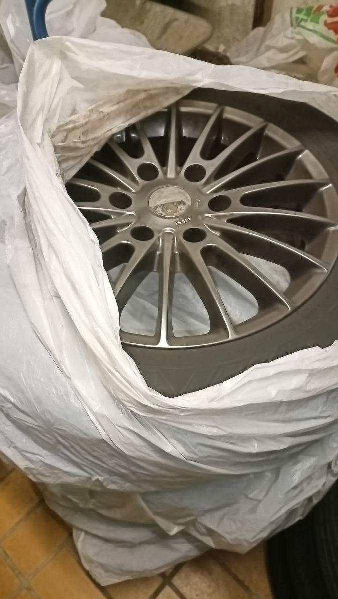 Hyundai Vollausstattung, 1. Hand, 8-fach bereift