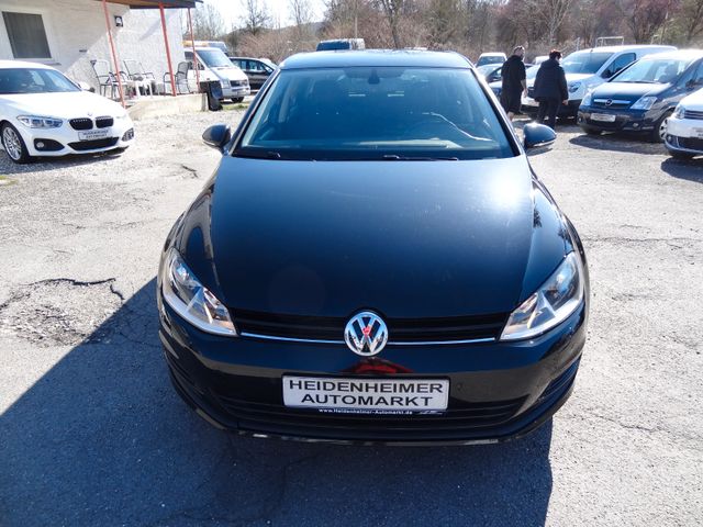 Fahrzeugabbildung Volkswagen Golf VII Lim. Cup BMT/Klima/SitzH/