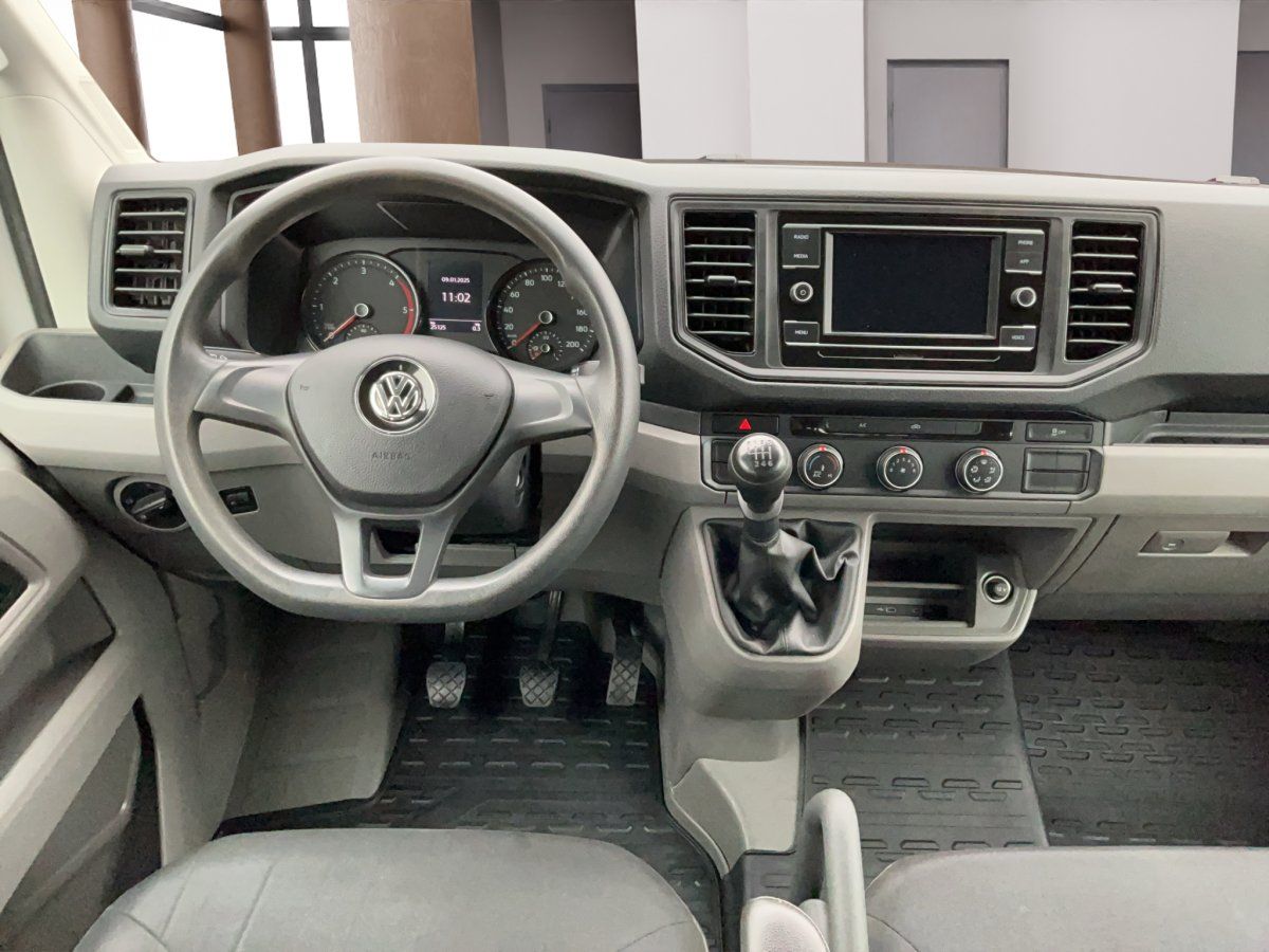 Fahrzeugabbildung Volkswagen Crafter 35 Pritsche DOKA LR 2.0 TDI AHK GJR