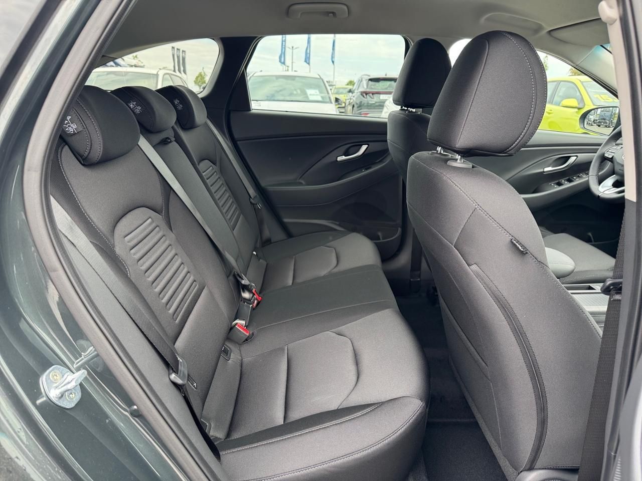 Fahrzeugabbildung Hyundai i30 ADVANTAGE *LED*NAVI*SHZ*LHZ*NAVI*USB*DAB+