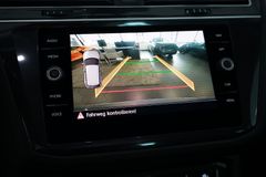 VW Tiguan 2.0 TDI Highline R-Line 4Motion | Pano VW Tiguan 2.0 TDI Highline R-Line 4Motion | Pano