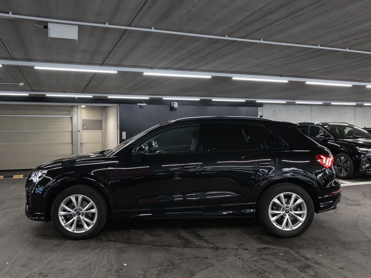 Audi Q3 35 TFSI S line S tronic Pano Kamera AHK LED foto 3