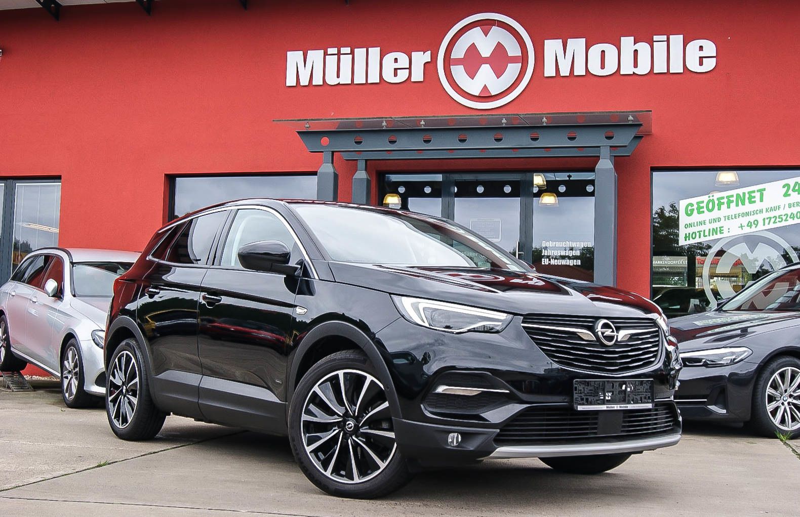 Fahrzeugabbildung Opel Grandland X 1.6T 4x4 Hybrid INNOVATION LED NAVI