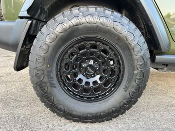 Jeep Wrangler - 11