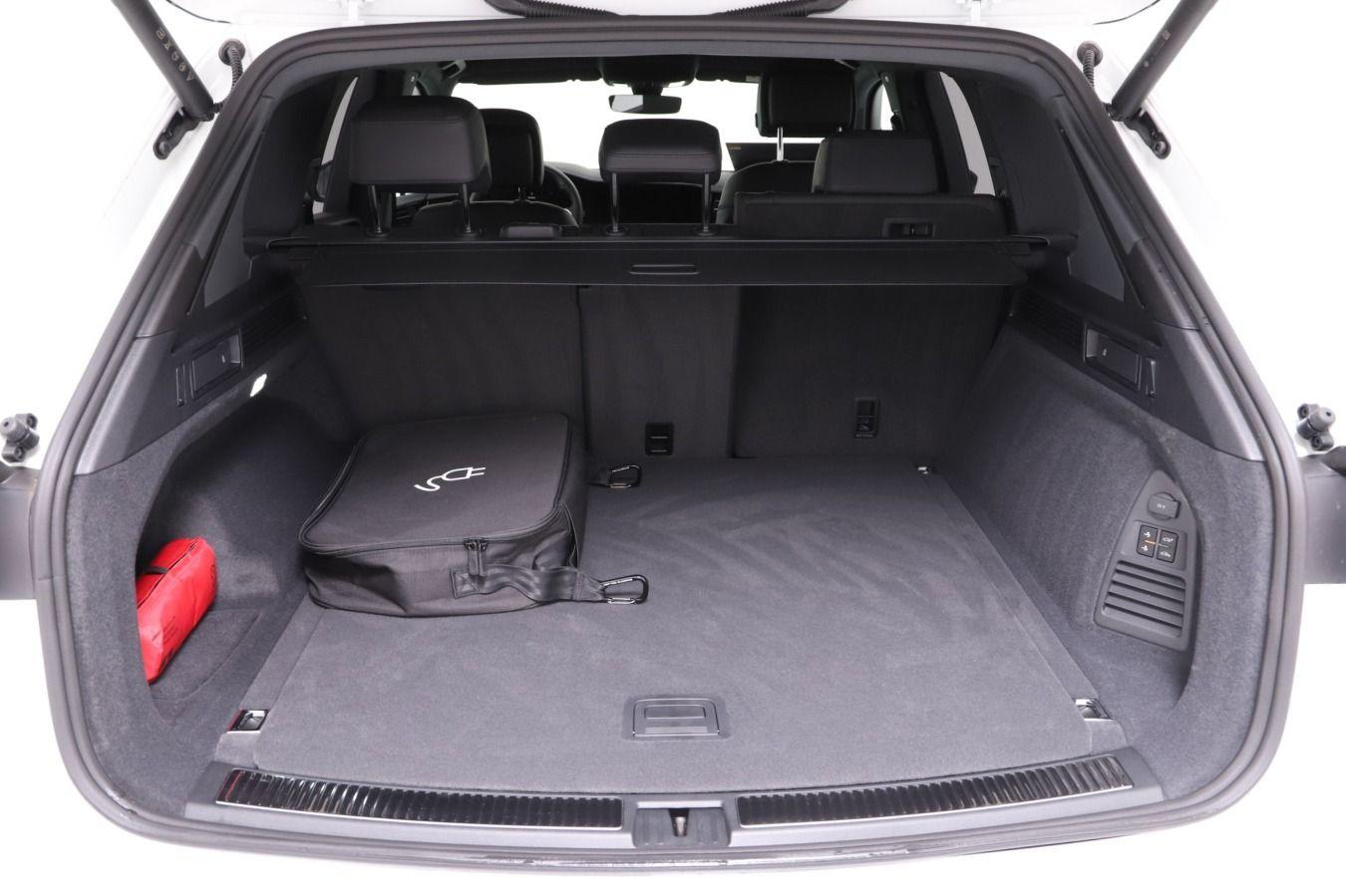 Volkswagen Touareg R 3.0 TSI eHybrid 4M Tip IQ.Light/ACC/Hu