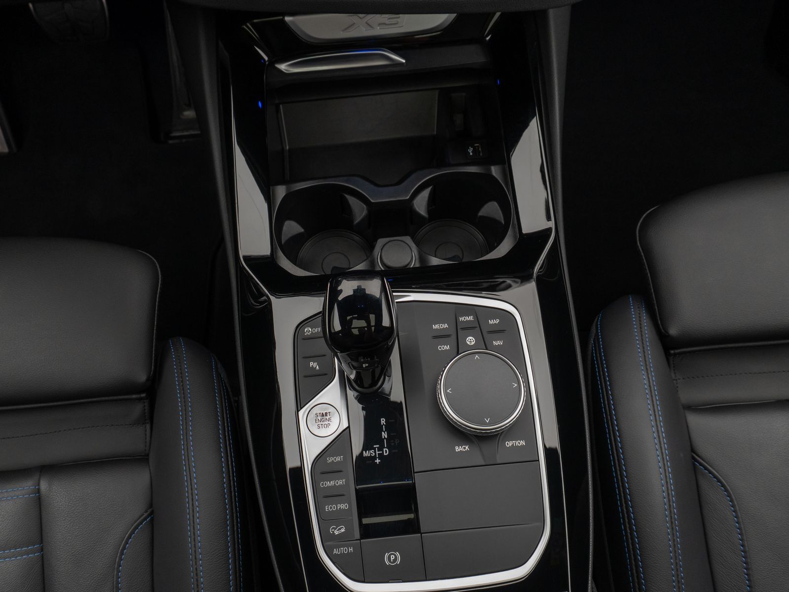Fahrzeugabbildung BMW X3 xD30d M Sport Kamera Panorama DAB AHK 21Zoll