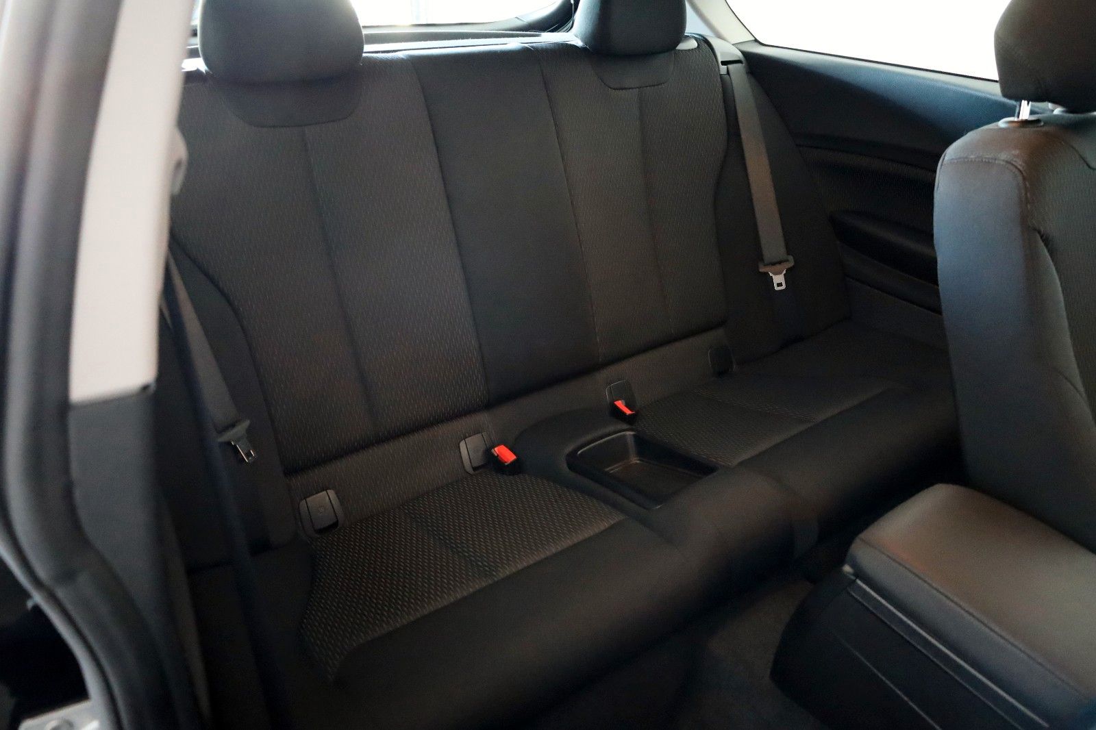 Fahrzeugabbildung BMW 116d SH,PDC,8-fach bereift