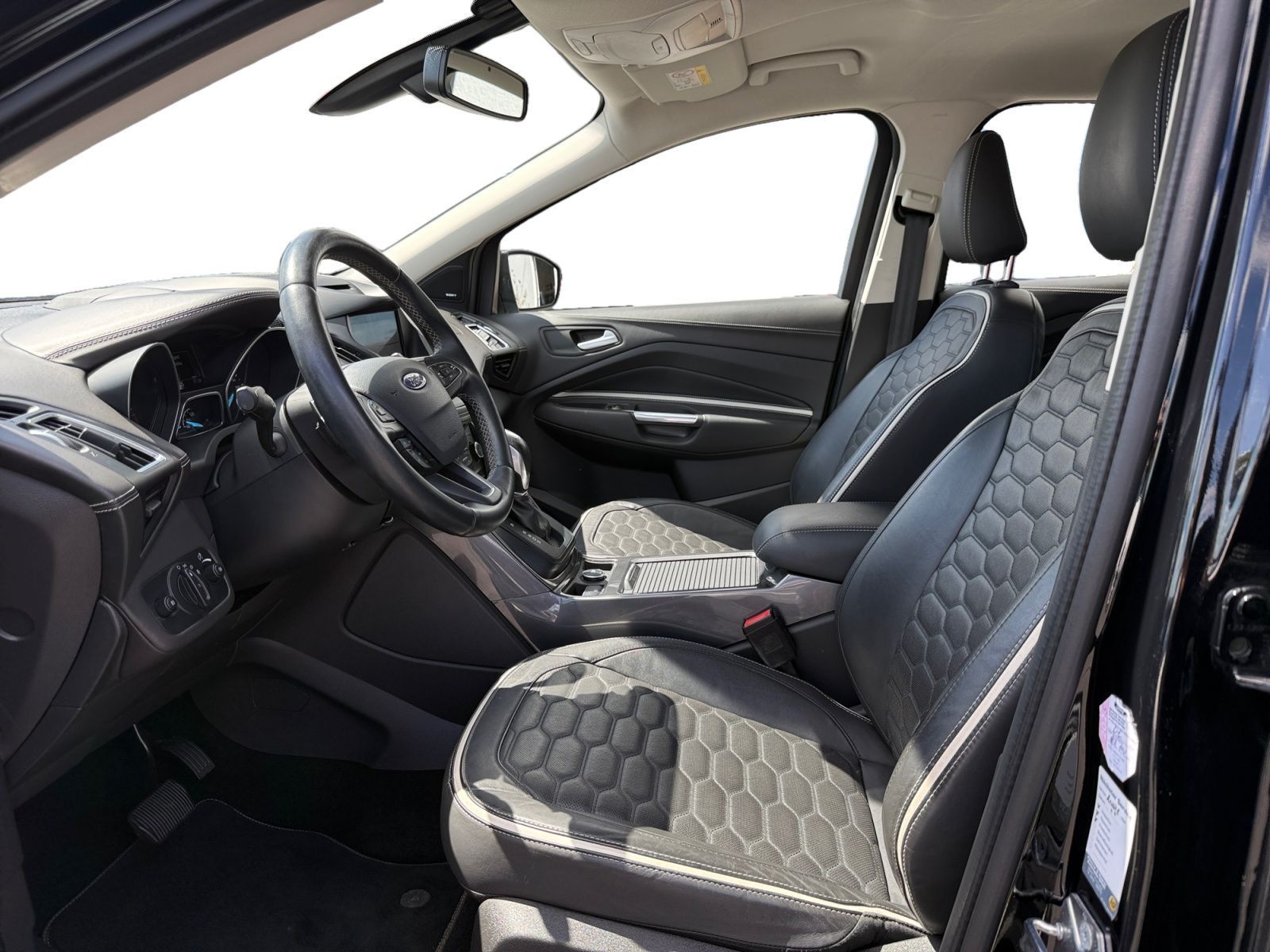 Fahrzeugabbildung Ford Kuga 1.5 EcoBoost Vignale 4x4 OPF RFK AHK