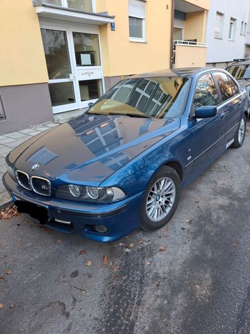 BMW 520i -