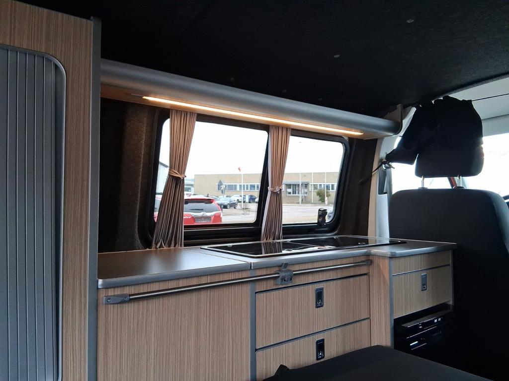 Volkswagen T6 California