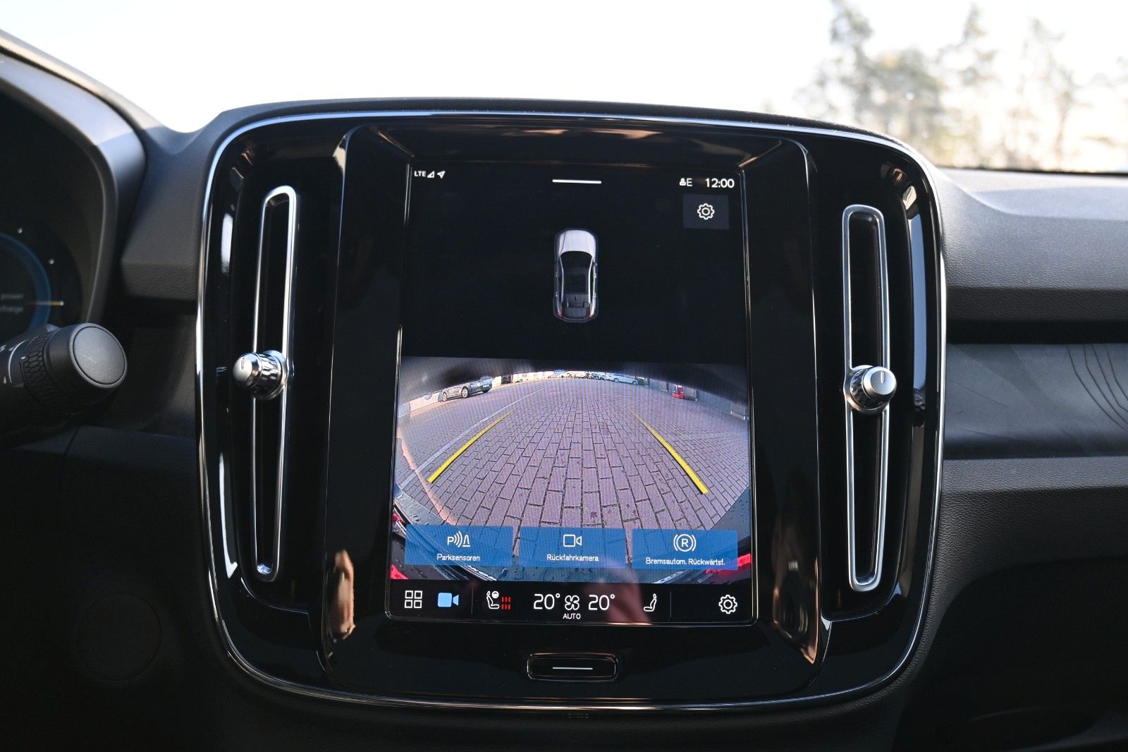 Fahrzeugabbildung Volvo C40 Recharge Pure Electric Plus *LED*STHZ*BLIS