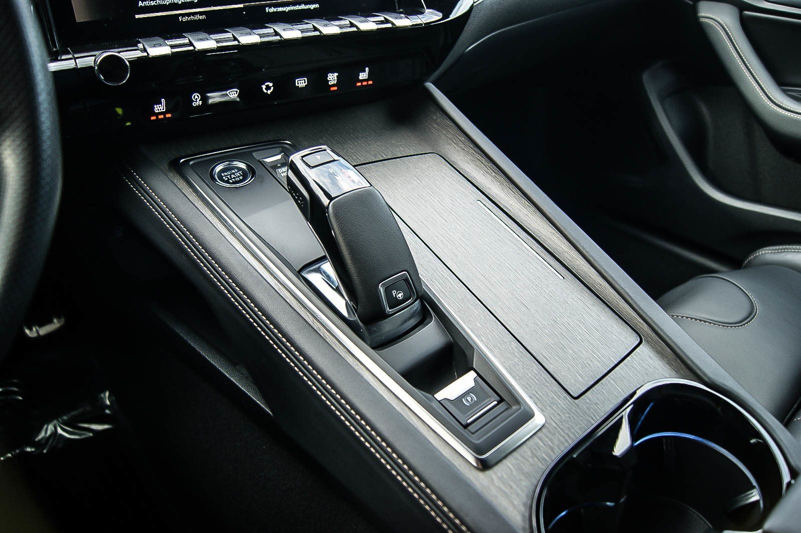 Fahrzeugabbildung Peugeot 508 SW GT Pack NIGHT-VISION ANHZV SCHIEBEDACH