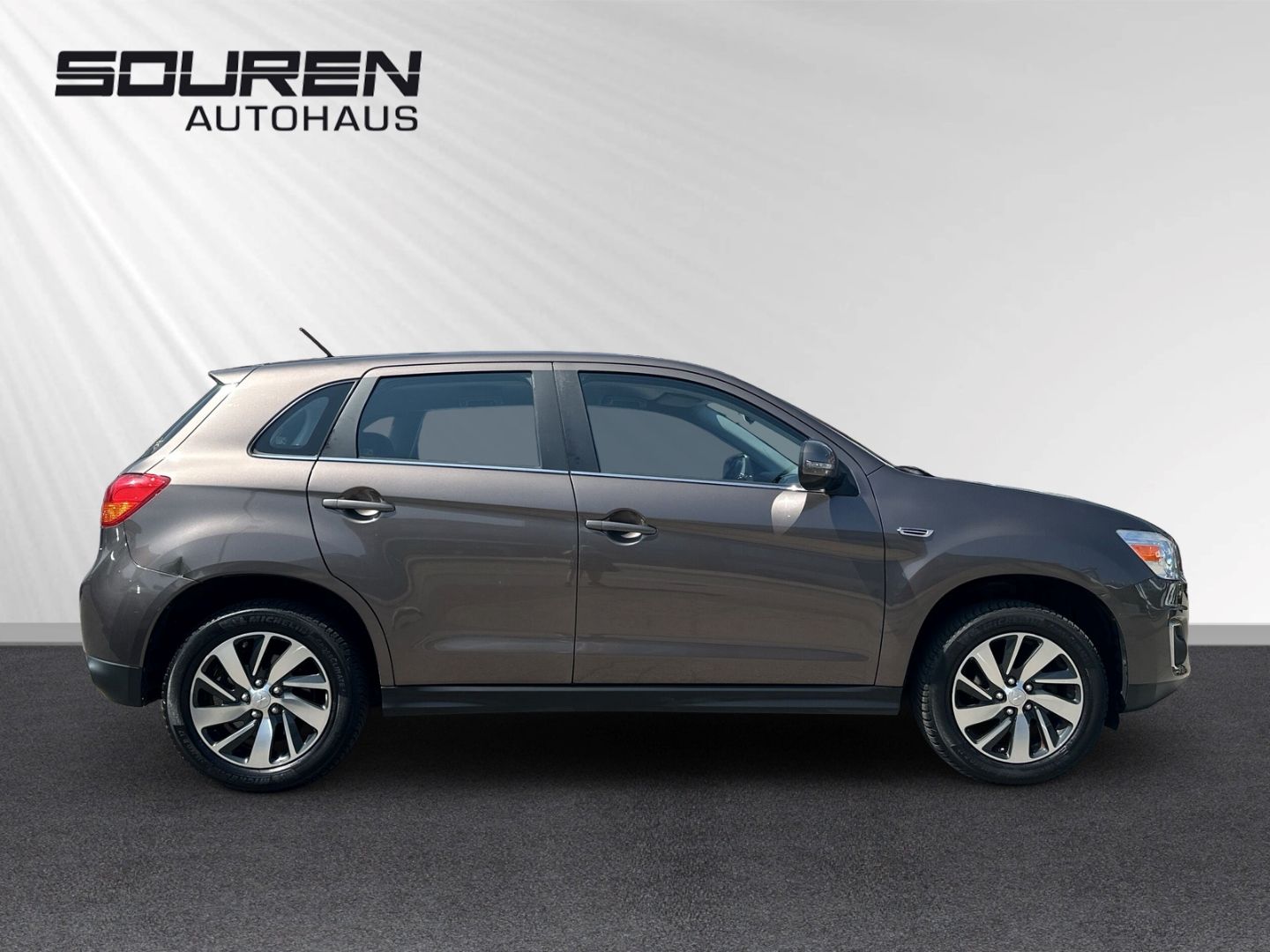 Fahrzeugabbildung Mitsubishi ASX Kollektion 2WD MIVEC 1.6 Klassik + Klimaauto