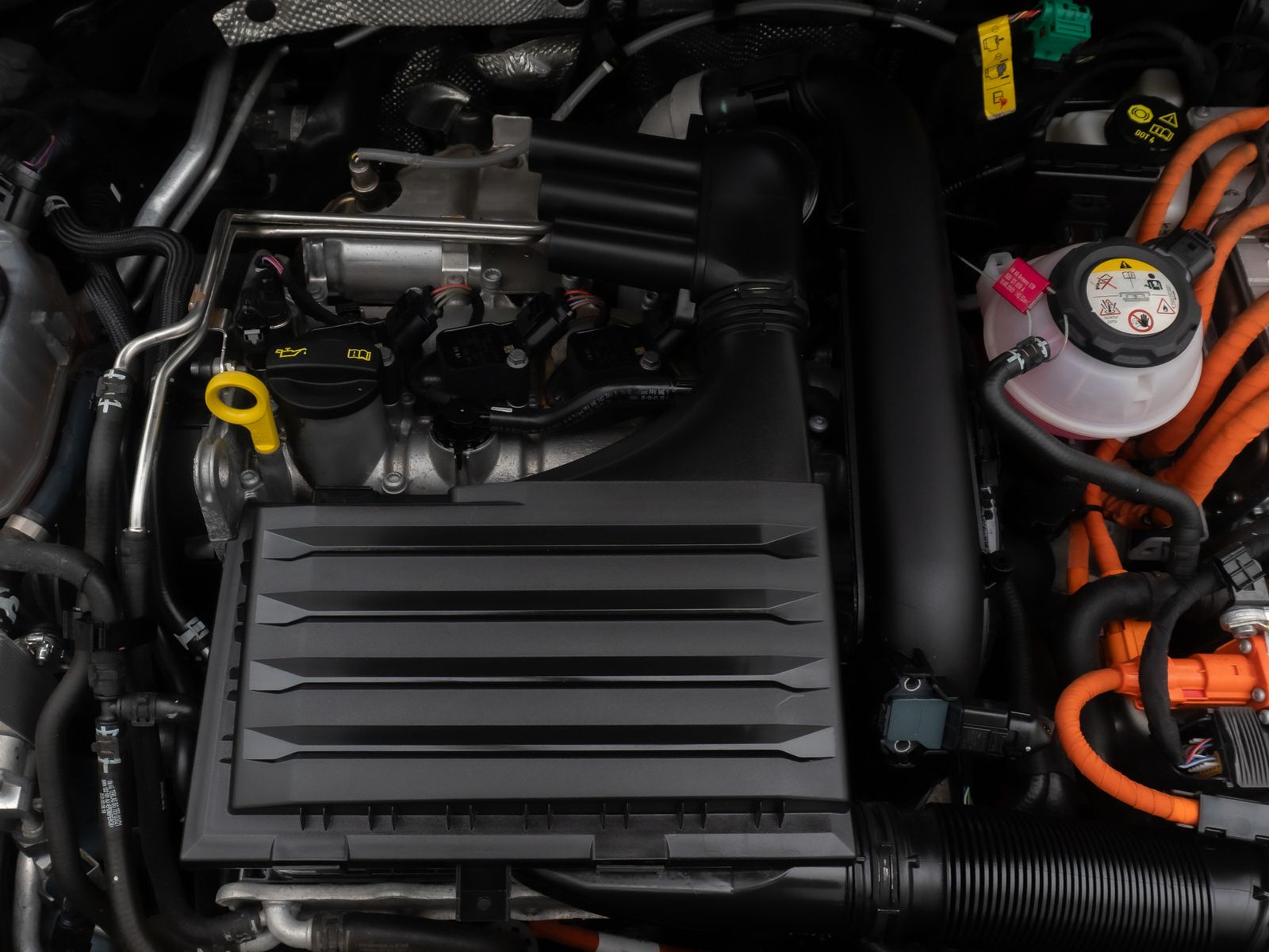 Fahrzeugabbildung SEAT Leon e-HYBRID FR Tempomat DigitDispl ParkAsssit