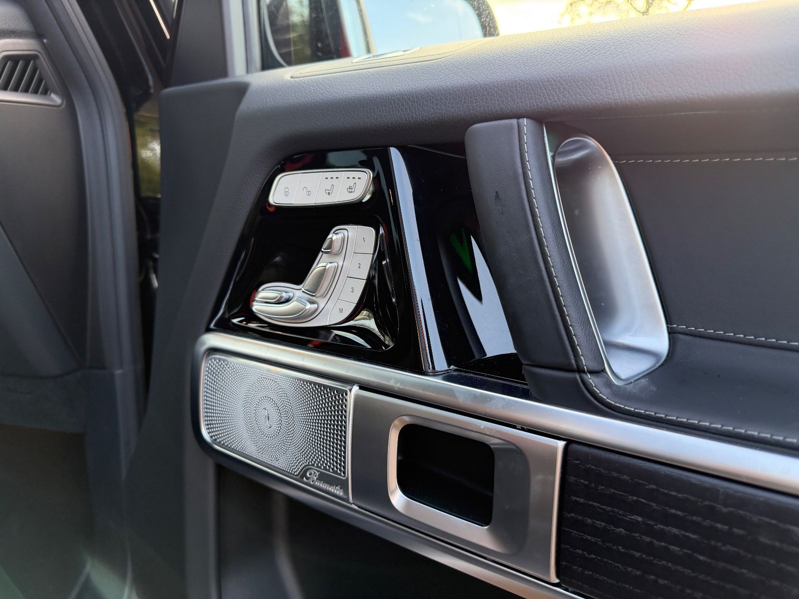 Fahrzeugabbildung Mercedes-Benz G 63 AMG MEMO*BURMESTER*SDACH*ACC*LED*SBELÜFTUNG