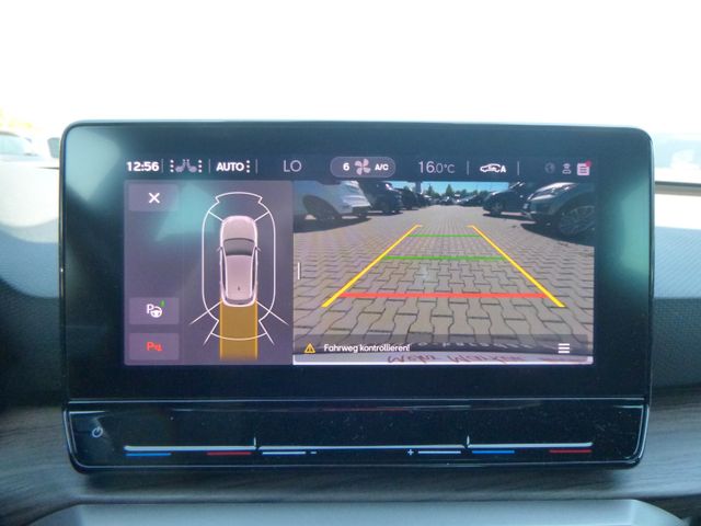 Fahrzeugabbildung Seat Leon 1,4 TSI Lim Xcellence>NAV/ACC/LED/KAM/SHZ<