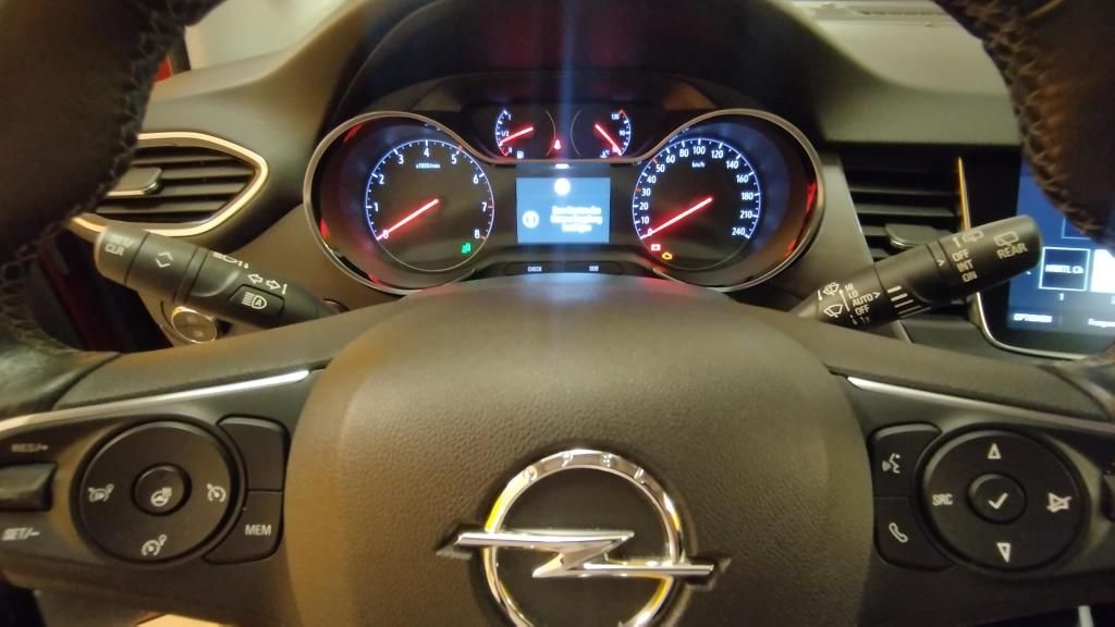 Erstes Annaberger Autohaus -  Opel Crossland X Ultimate, beheizb. Frontscheibe, LED - Bild 11