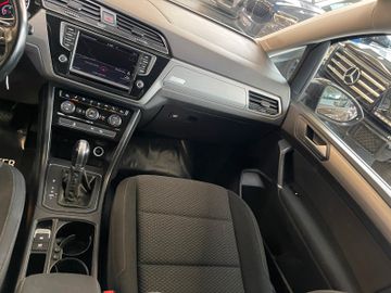 MYAUTOCENTER – Gebraucht- und Jahreswagen mit Werkstattservice in Pfaffenhofen Volkswagen Touran Comfortline BMTStart-Stopp *7-Sitzer*TÜV