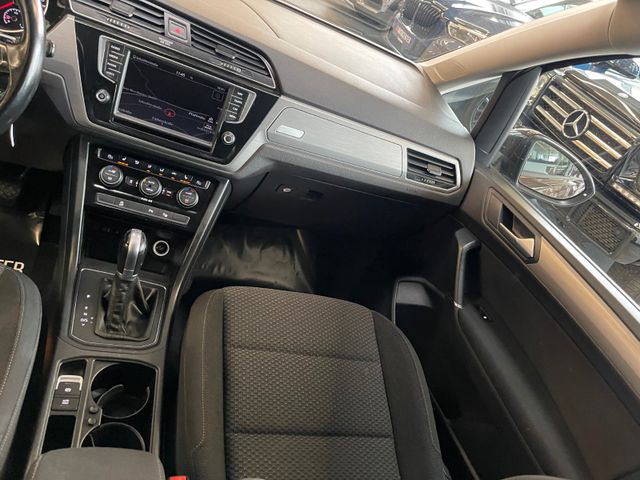 MYAUTOCENTER – Gebraucht- und Jahreswagen mit Werkstattservice in Pfaffenhofen Volkswagen Touran Comfortline BMTStart-Stopp *7-Sitzer*TÜV