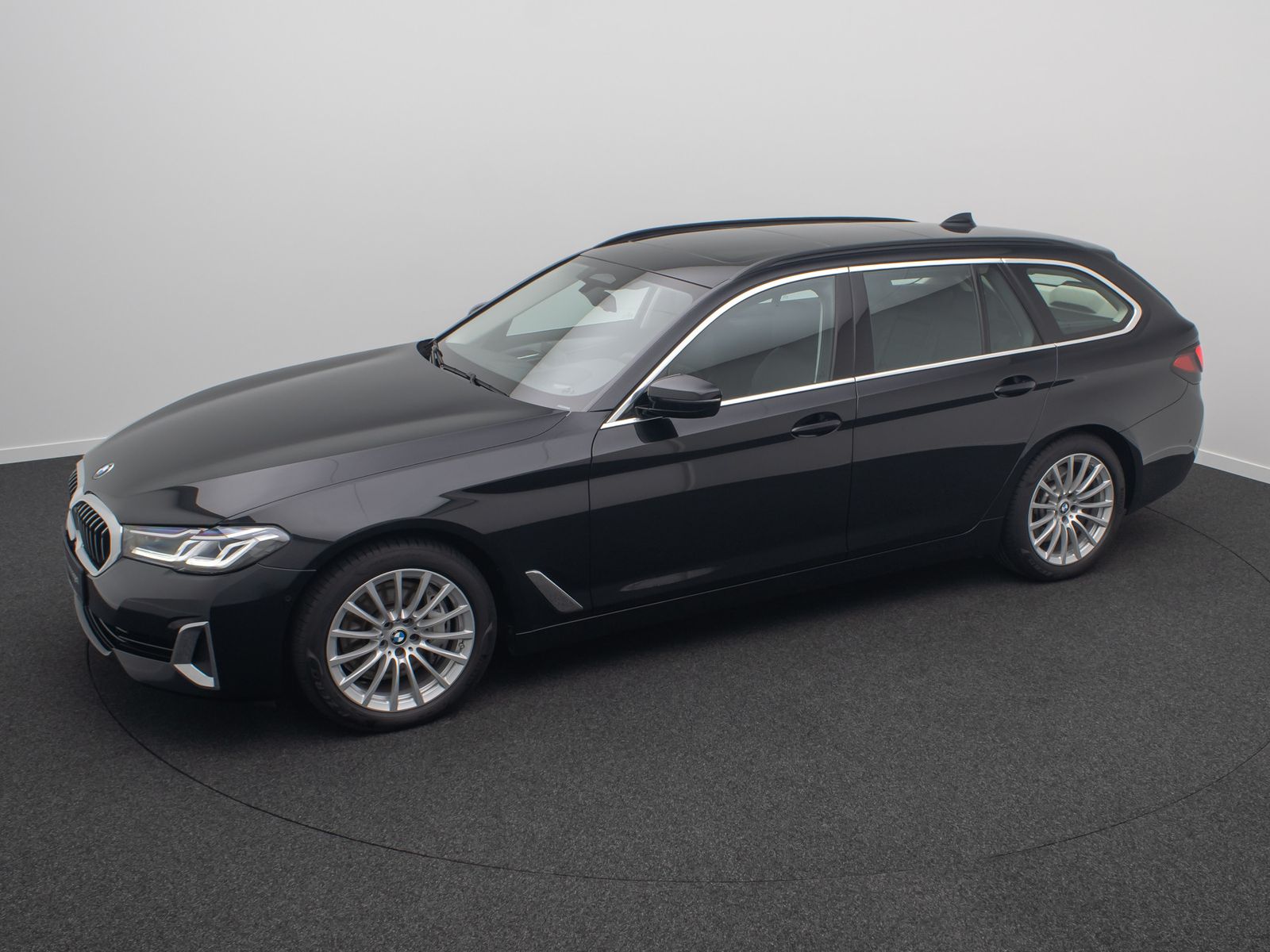 Fahrzeugabbildung BMW 540d xD Luxury Line Panorama H/K HUD Bel&uuml;ftung