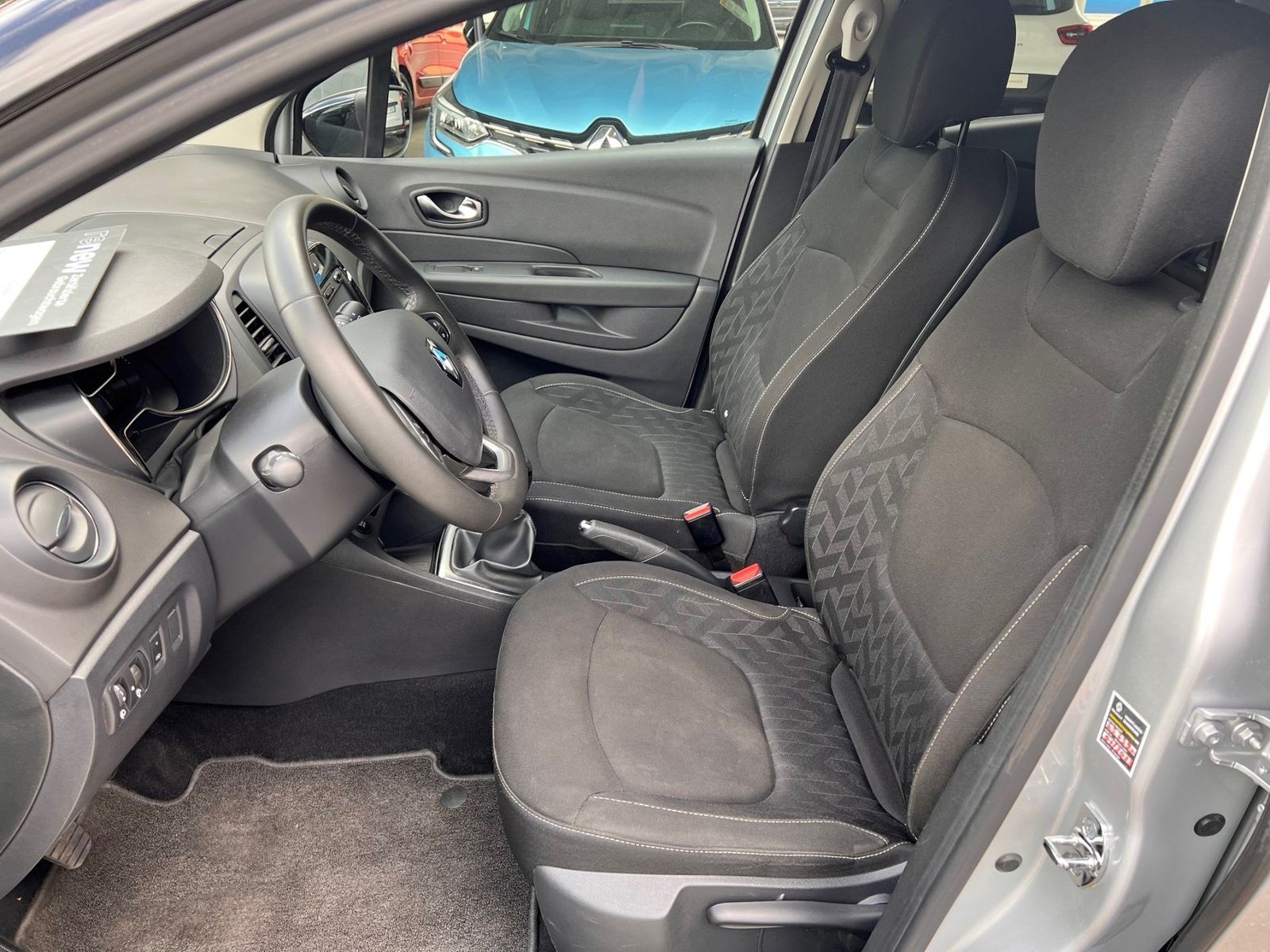 Fahrzeugabbildung Renault Captur Limited TCe 90 Klimaaut. Navi EPH