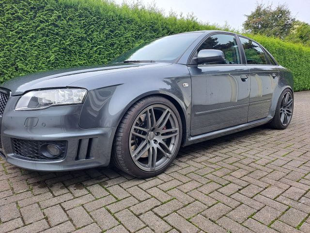 Audi RS4 Limo, Schalensitze + RS Lenkrad +...